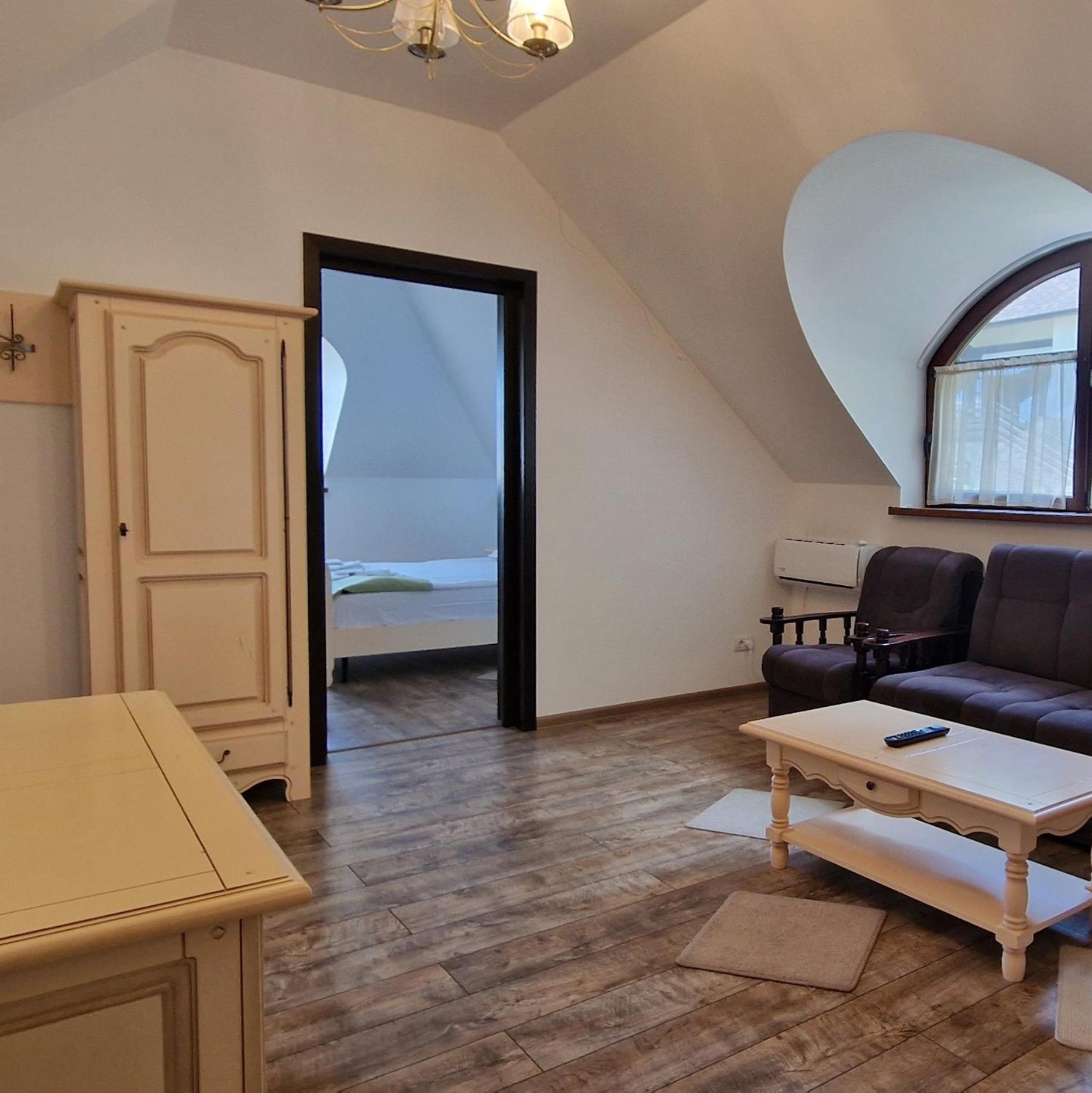Hotel Provence Suceava Exterior foto
