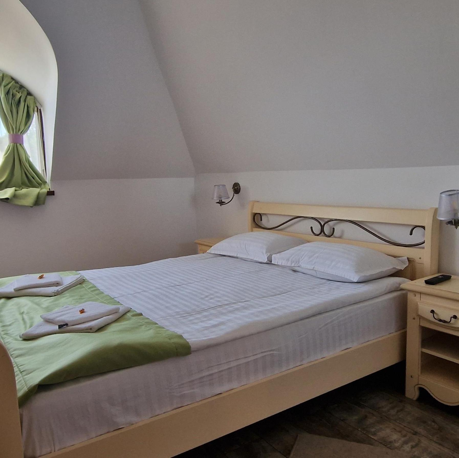 Hotel Provence Suceava Exterior foto