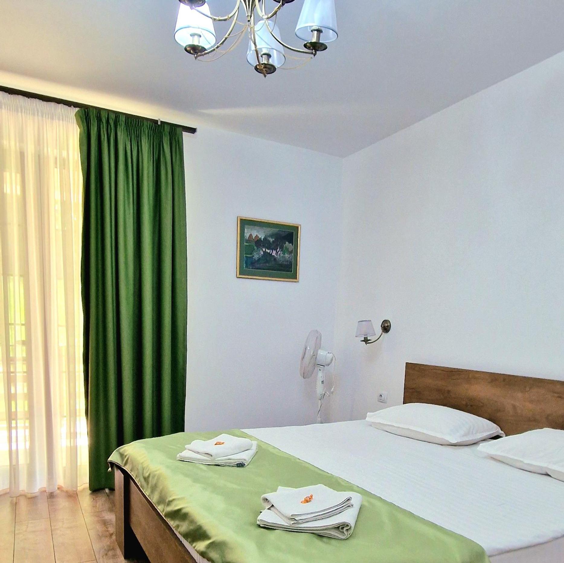 Hotel Provence Suceava Exterior foto