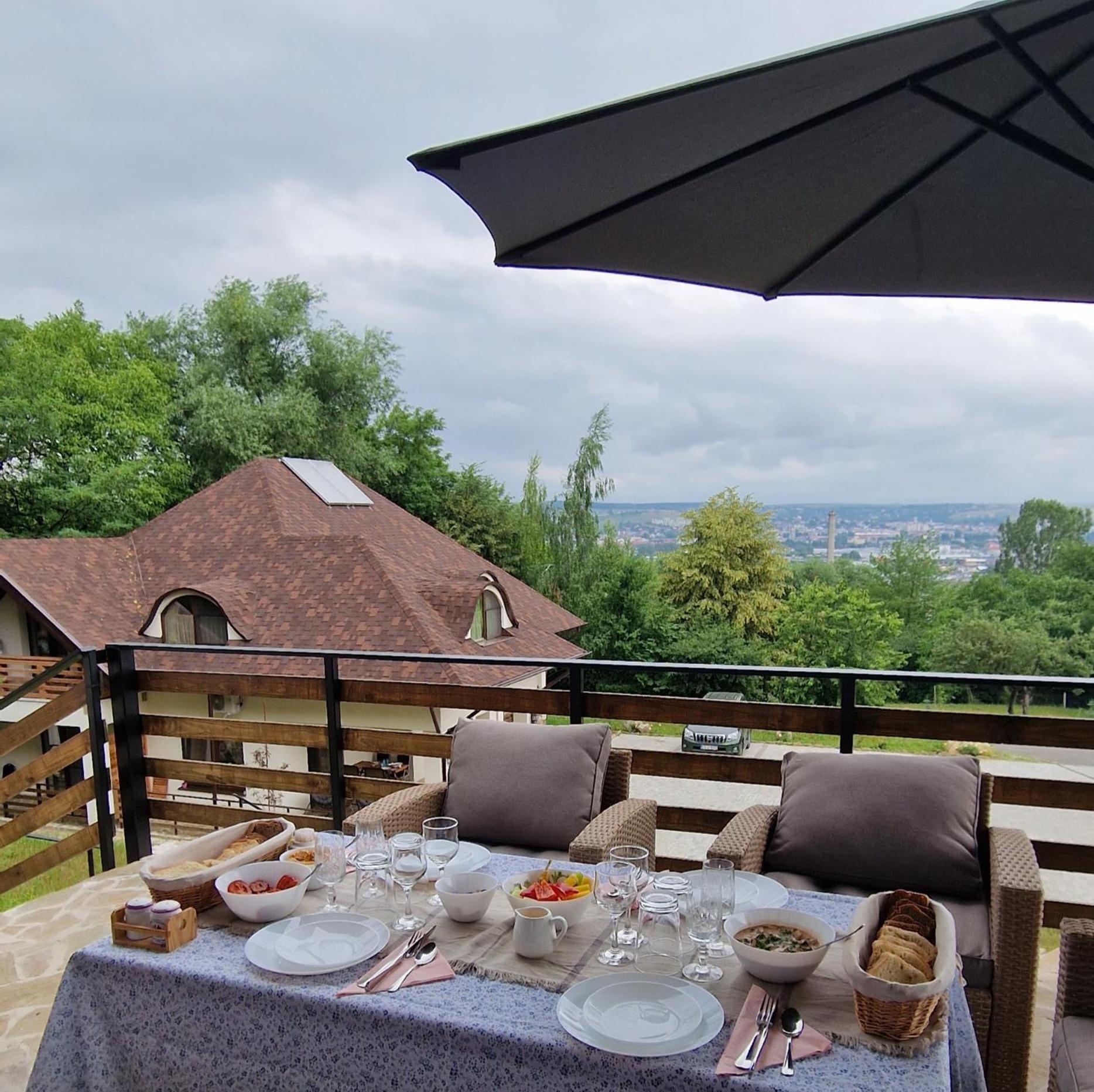 Hotel Provence Suceava Exterior foto